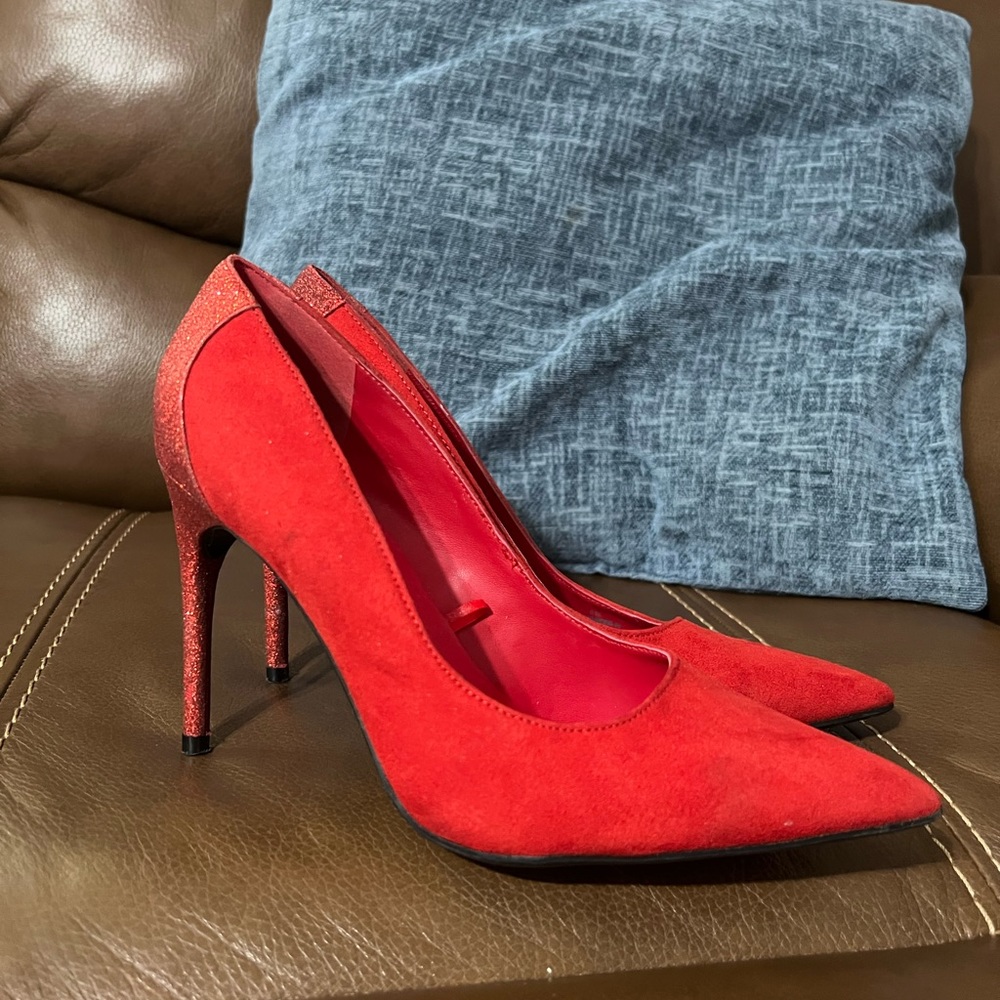 Marc Fisher heels size 6